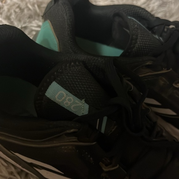 Adidas - Picture 4 of 6